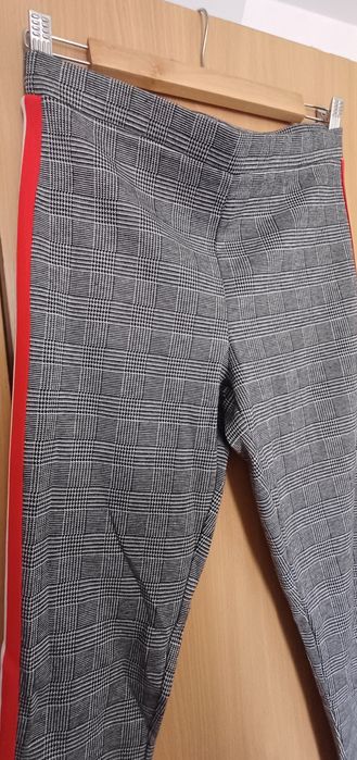 Pantaloni (colanti) in carouri