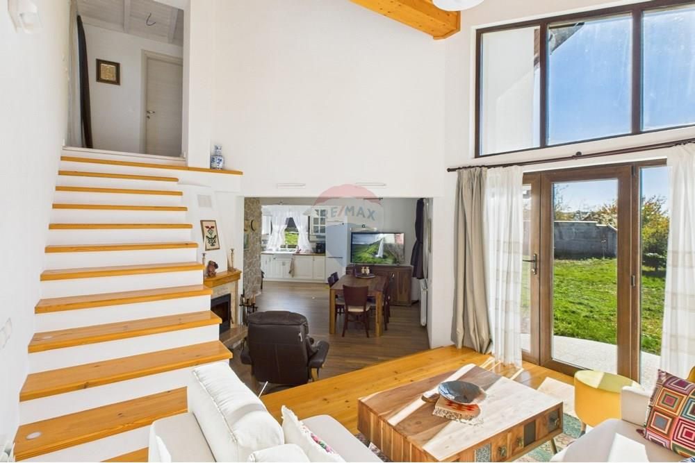 Къща на село близо до гр.Сандански