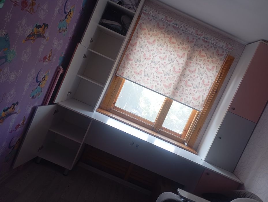 Продаётся   шкаф с полками