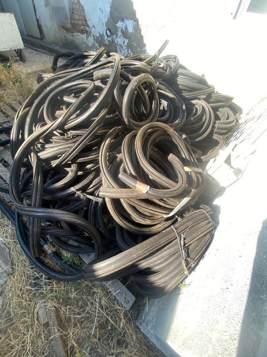 резиновый уплотнительный профиль EPDM;