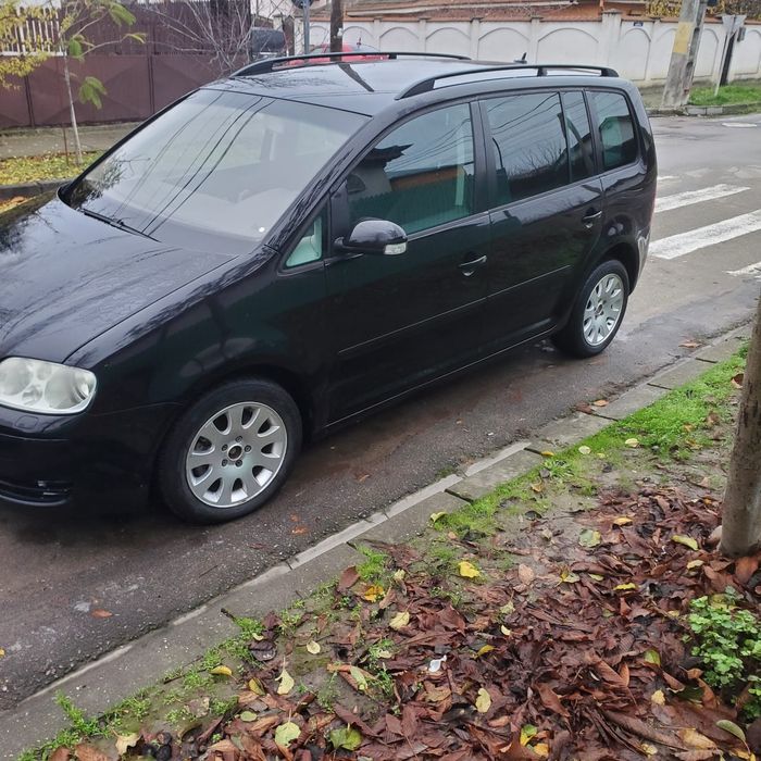 Vând vw Touran dsg