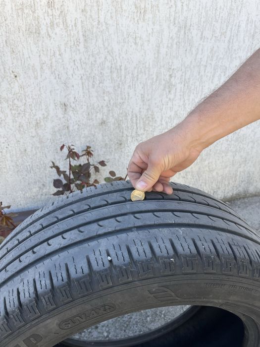 Комплект летни гуми 235,55,17, SUV, 240 лева.