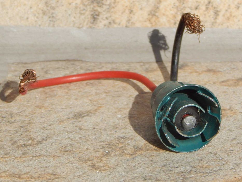 Soclu dulie pentru becuri mici 12 V 3-5 W fabricat URSS