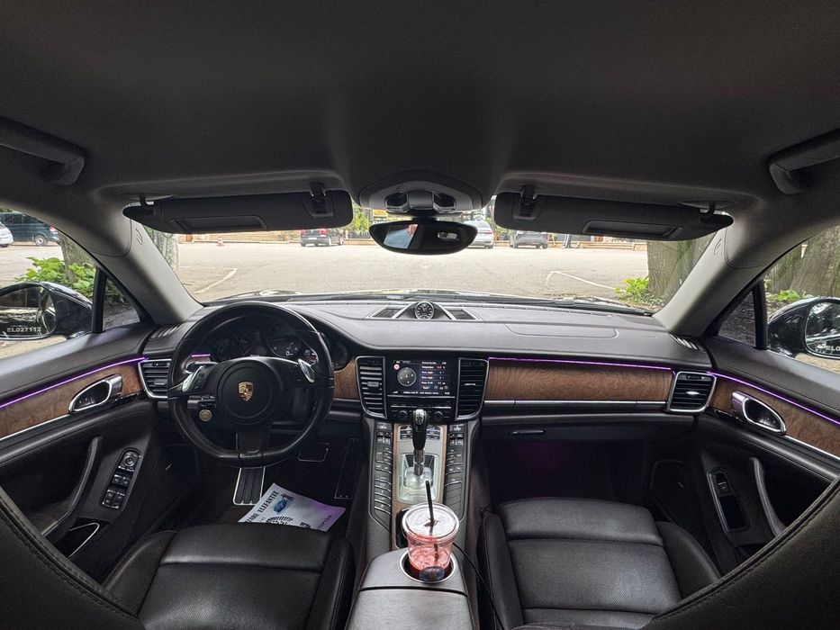 Porche panamera în stare foarte buna