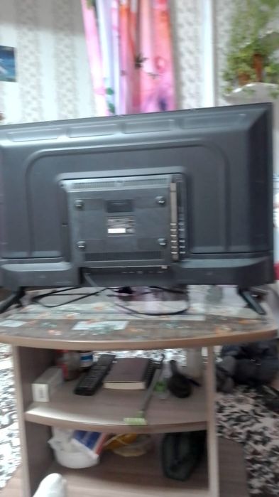 Небольшой телевизор