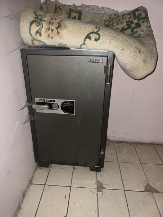 Сейф в отличном состоянии  продам