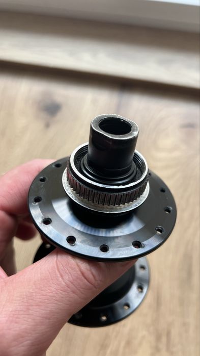 Butuc spate shimano mt510-B / disc shimano center lock 180 rt64