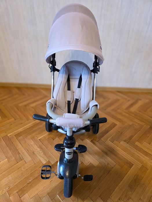 Триколка със сенник бежова Chipolino Nexus