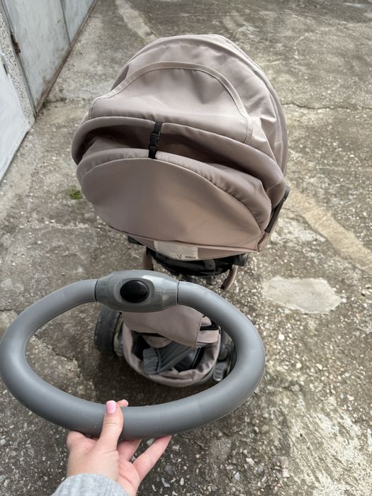 Триколка Byox с въртяща седалка и легнало положение