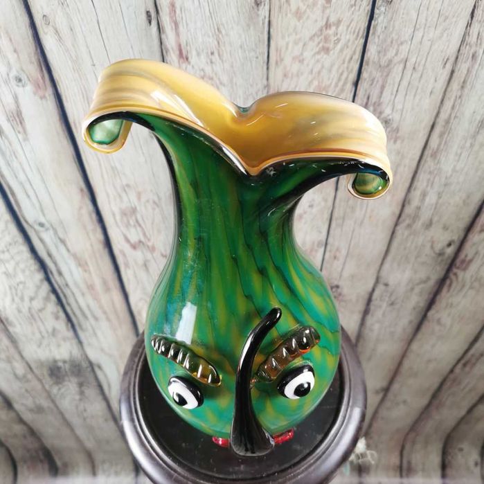 Голяма стъклена ваза - Той