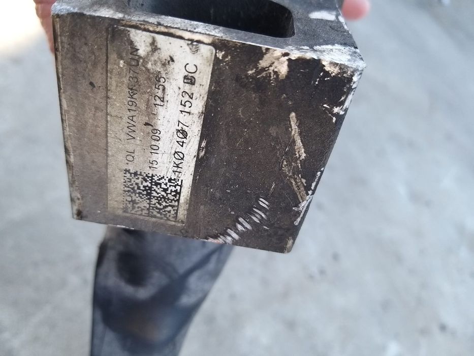 Brat bascula dreapta fata vw golf 5 1k0199232j 1k0407152dc