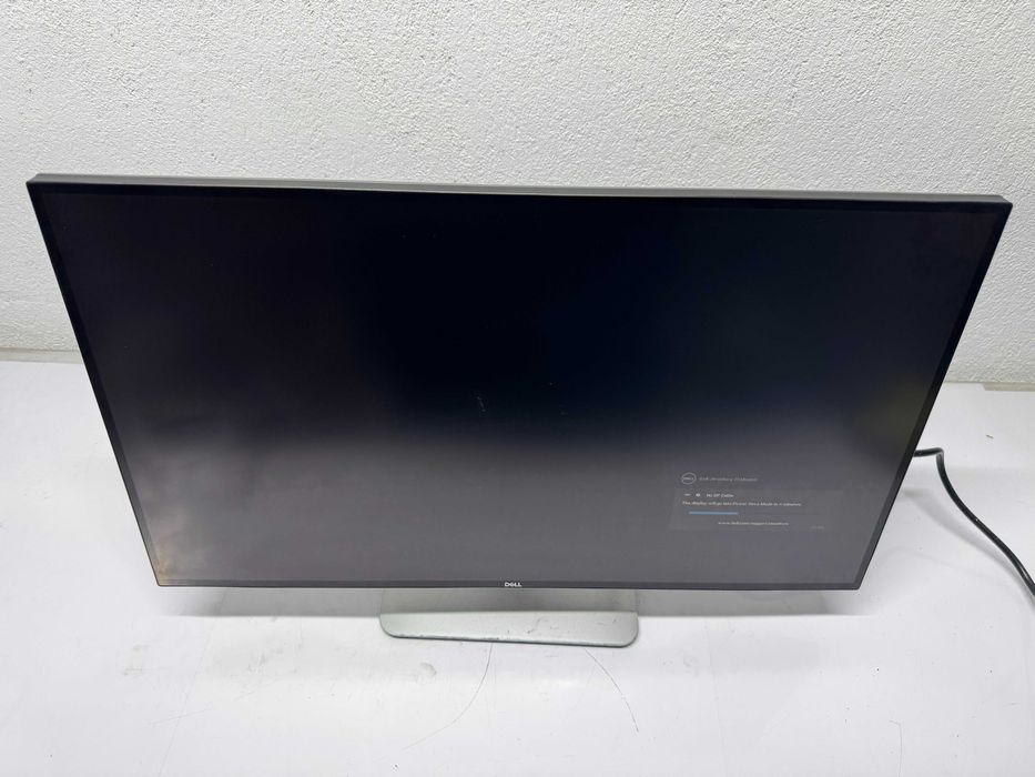 Монитор - Dell U2518D (2560x1440) / M3