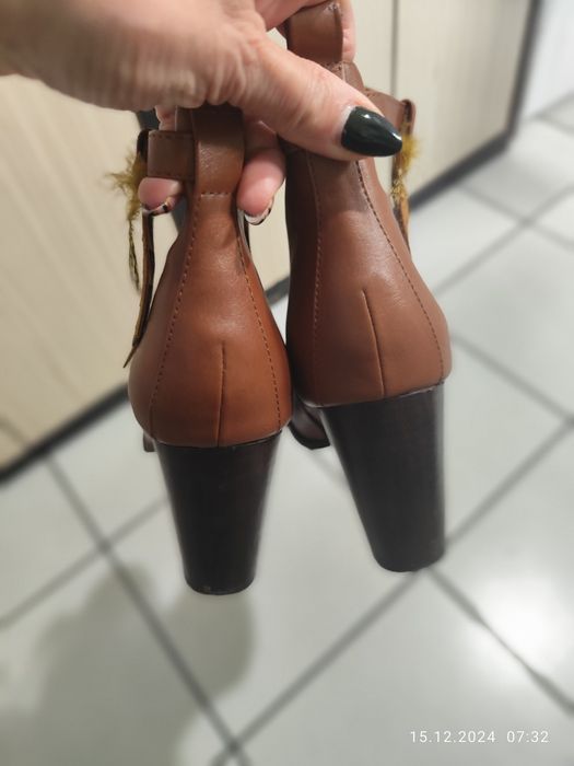 Дамски боти от естествена кожа