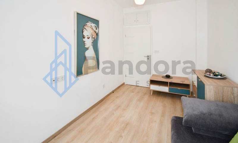 Дава се под наем Многостаен апартамент в София, Център - 130 кв.м за 1100 € - Снимка #2