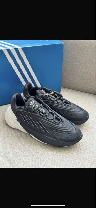 Кросовки adidas ozweego