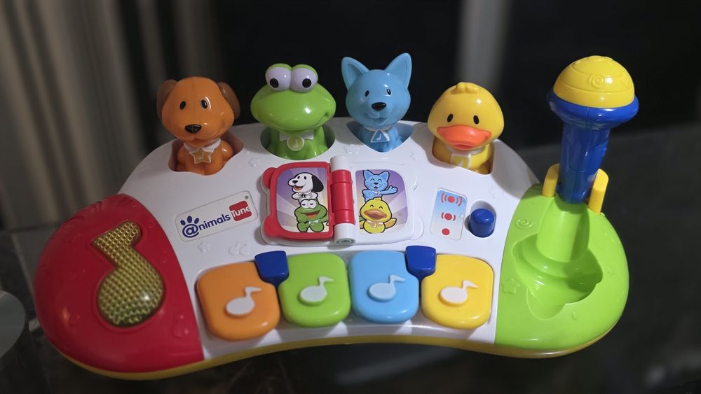 Детска музикална играчка , детско музикално пиано с фигури животни,