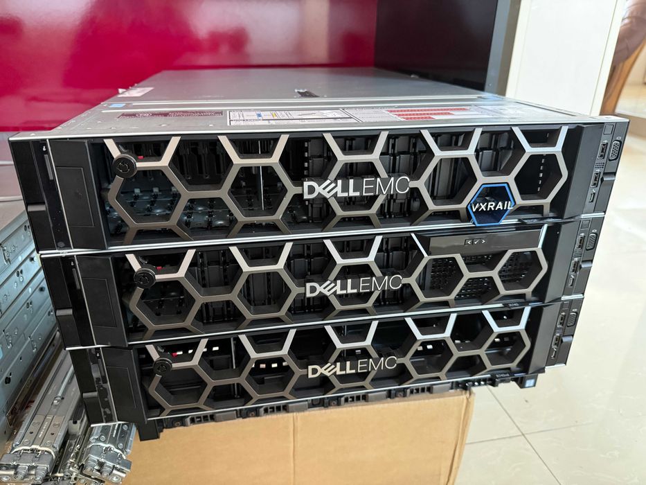 Server DELL PowerEdge R740xd: Intel Xeon Gold 6138 40C/80T, 24SFF, RAID/HBA H330 SAS/SATA/nVME[4x U.2], iDRAC9 Enterprise [configurabil, factura, TVA]