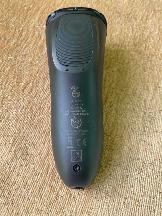 Самобръсначка за сухо бръснене PHILIPS S1110