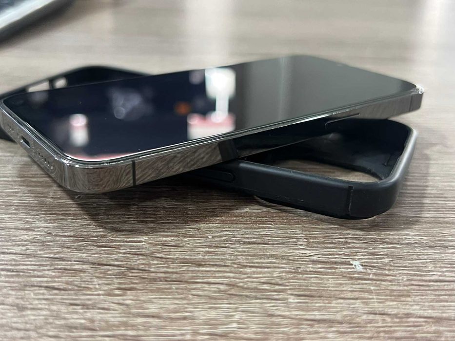 iPhone 13 pro 99% battery