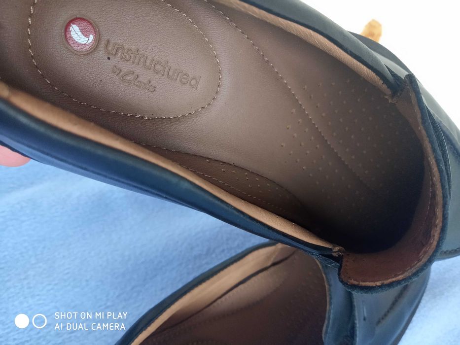 Обувки Ecco и Clarks номер 39-40.