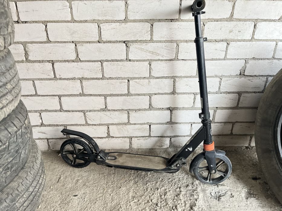 Продам 2 самоката простые не электро