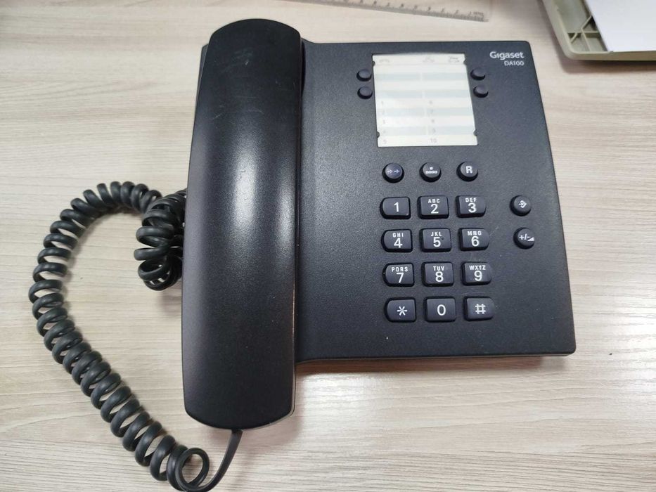 продам стационарный телефон Gigaset DA100