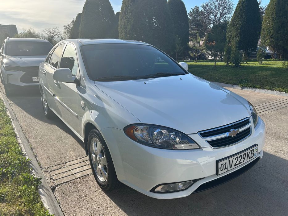 Lacetti Gentra (srochna) 12.800$