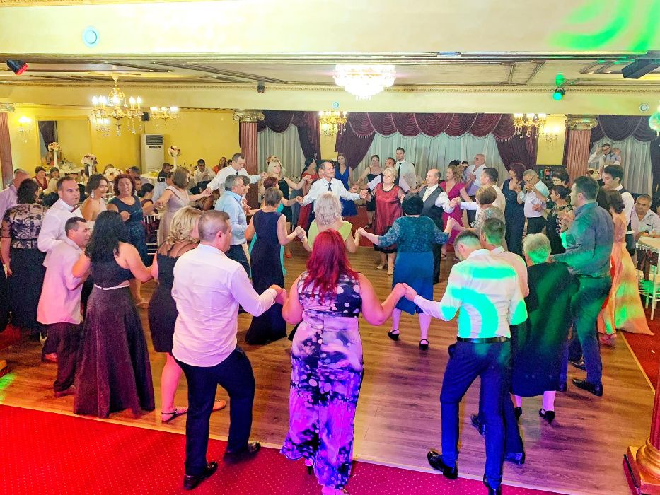 Organizari Evenimente, DJ, Solisti, Foto Video, Lumini , Fum Greu