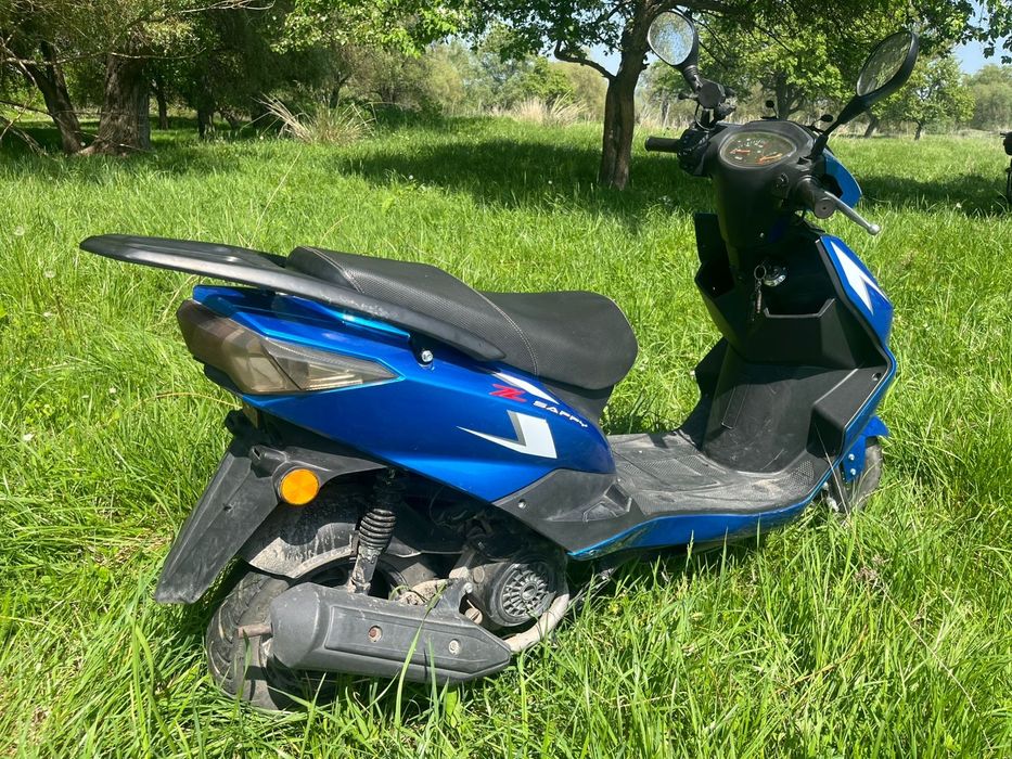 Продам мопед/скутер Sappy Best