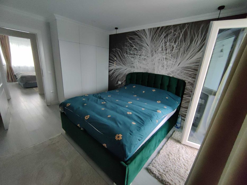 Inchiriez apartament 3 camere zona centrala Policlinica Areni mobilat