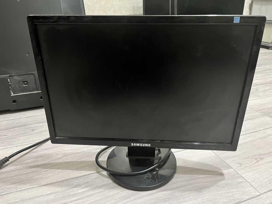 Монитор Samsung