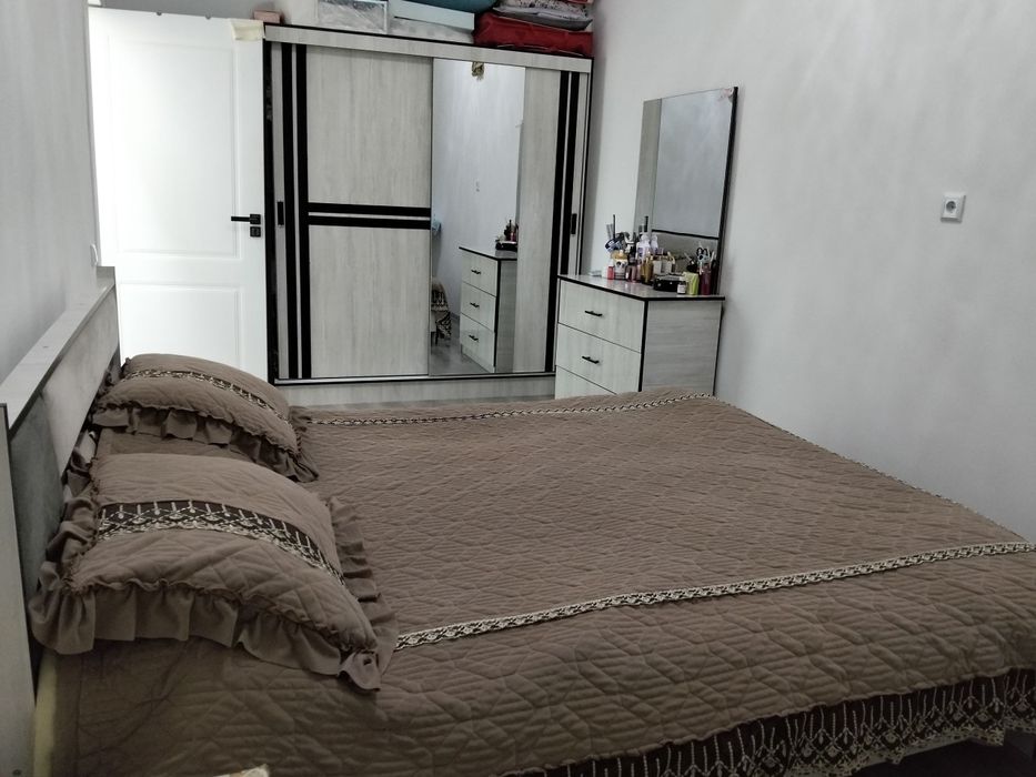 Uy sotiladi Yangiyol shaxrida