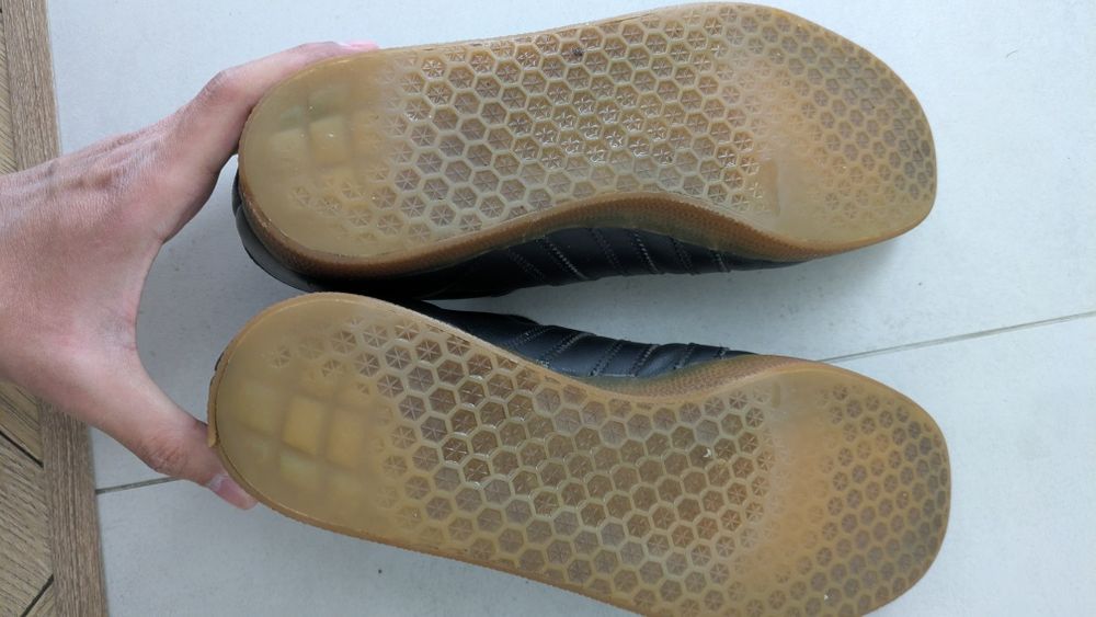 Adidas gazelle черные