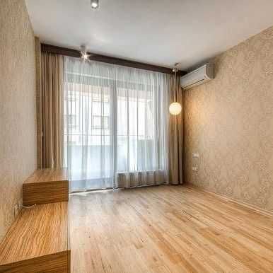 Продава се Тристаен апартамент в София, Оборище - 100 кв.м за 740 €/кв.м - Снимка #2