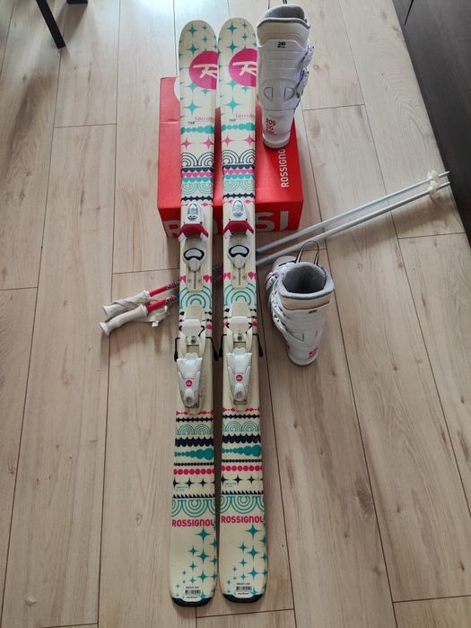 Детски ски и обувки ROSSIGNOL,  Ски каска Alpina