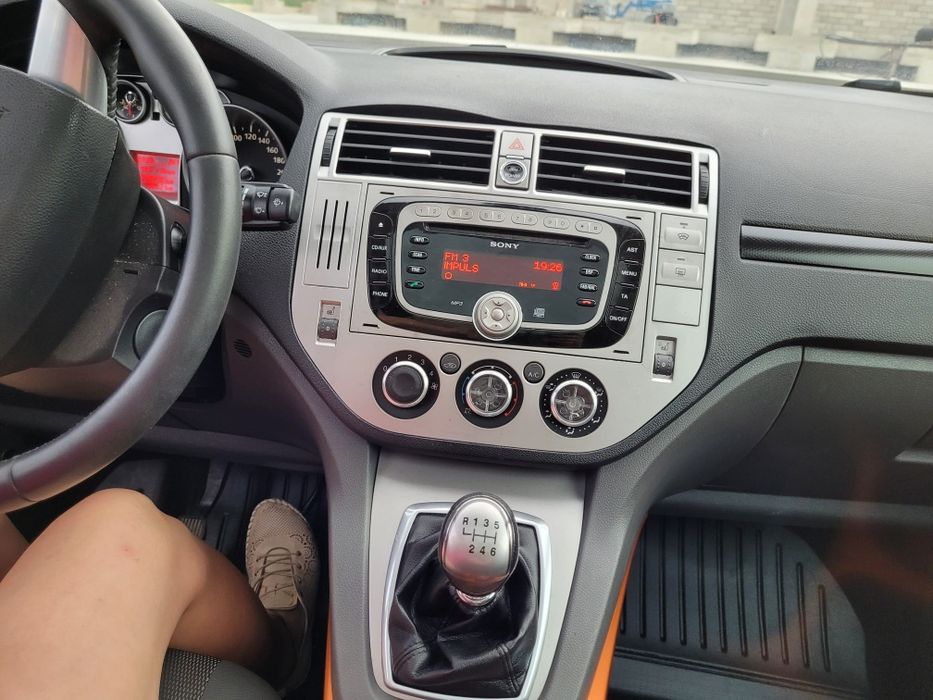 FORD Kuga 2011 — imagine 3