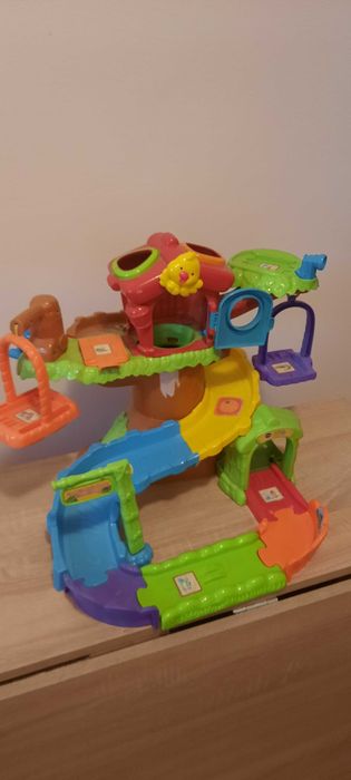 Vtech Casuta din copac cu animalute interactive