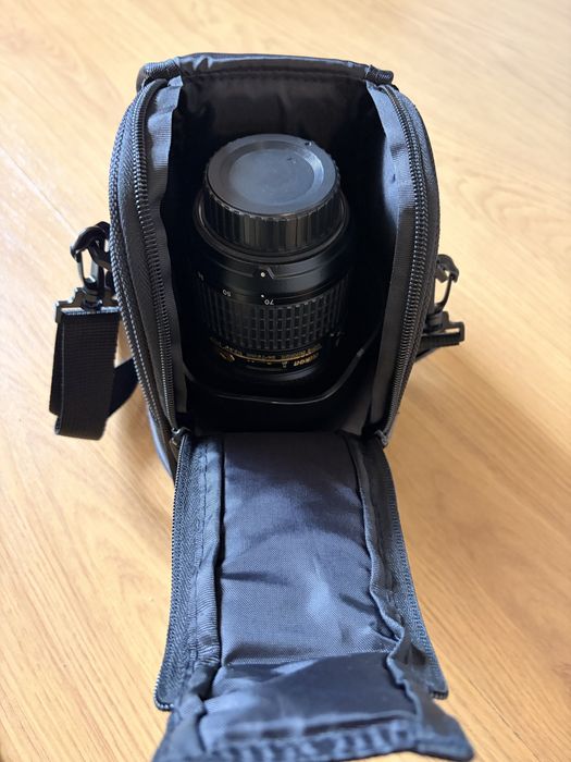 Nikon AF-S NIKKOR 24-70mm f/2.8G ED — отлично състояние