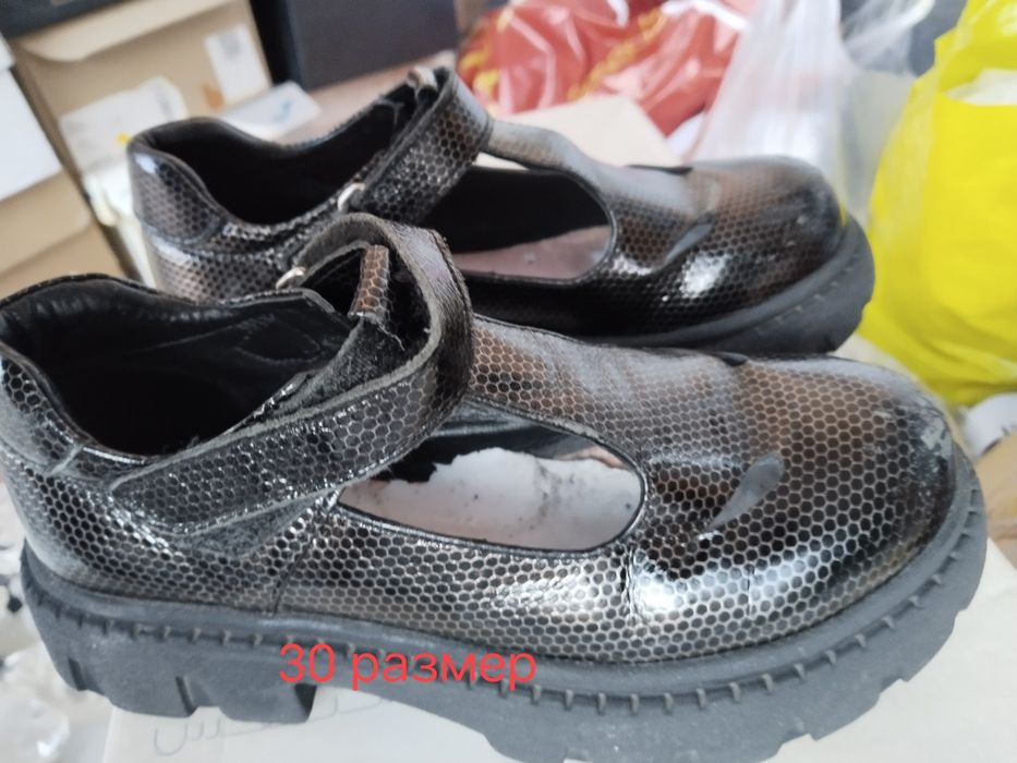 Продам туфли для девочки