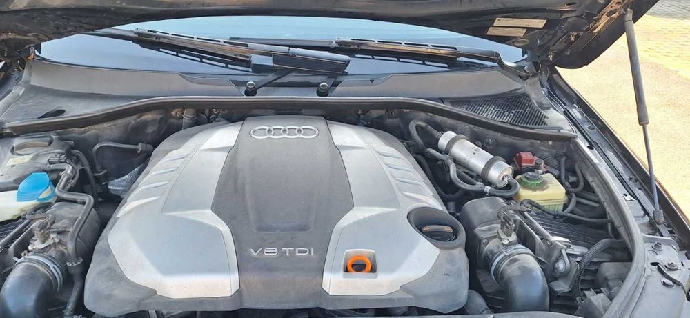 Audi Q7 4.2 TDI в отлично състояние