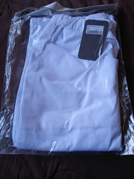 Дамски работни панталони бели нови