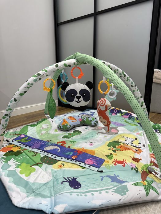 Продается детский коврик 110х110 см