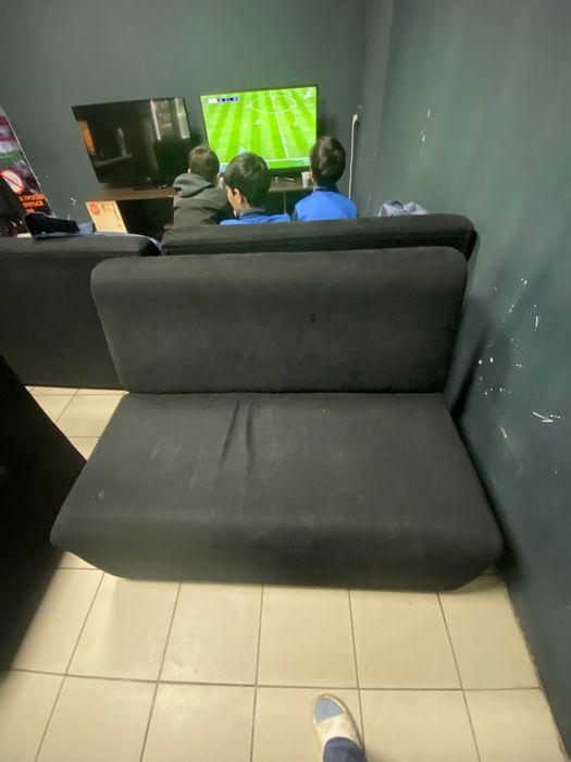 Продам диван срочно