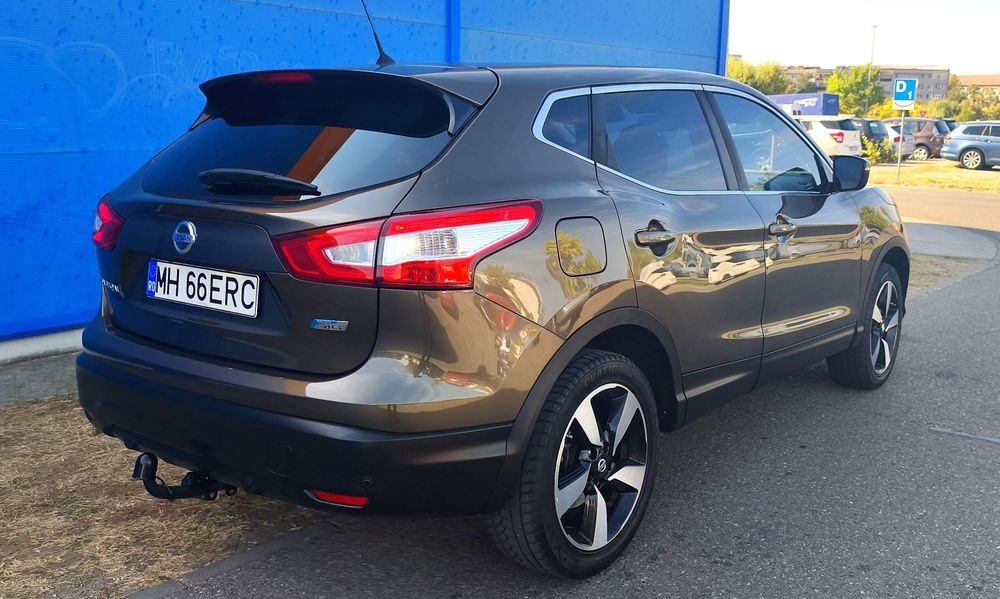 Nissan QASHQAI Diesel**Cutie Automata 2015 Navi/Camera/Panoramic/Keyless