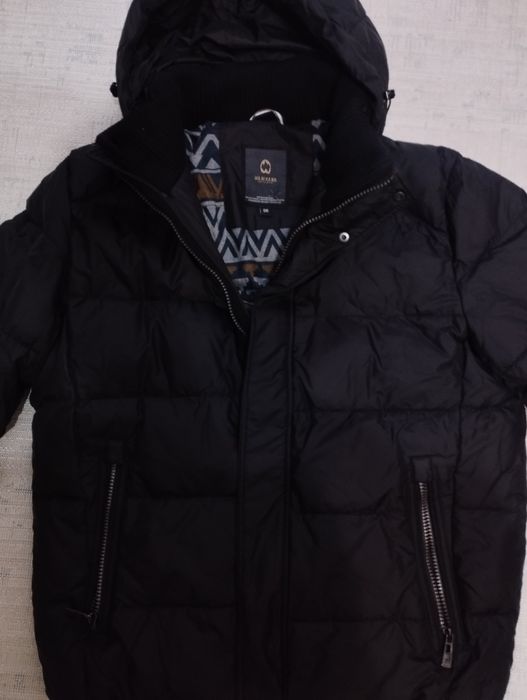 Зимняя куртка-пуховик