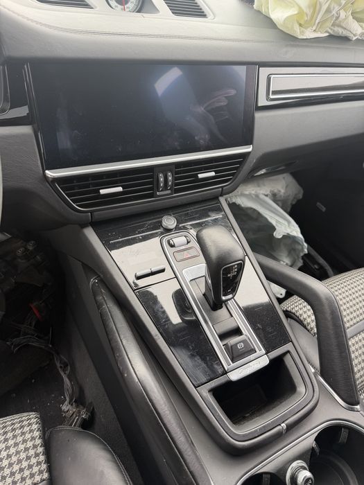 Bara spate tripla oglinda  carlig electric porsche cayenne 9y3