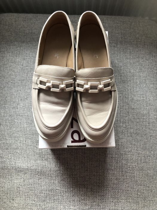 Pantofi femei marimea 40 Benvenutti ,culoare crem