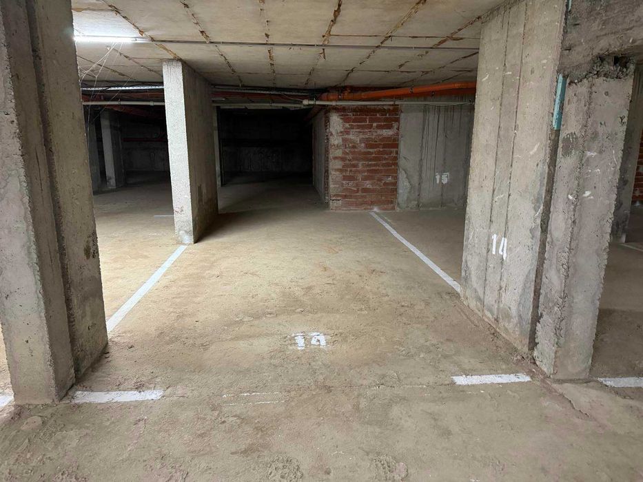 Продава се Гараж / Паркомясто в Пловдив, Южен - 1900 кв.м за 152 €/кв.м - Снимка #1