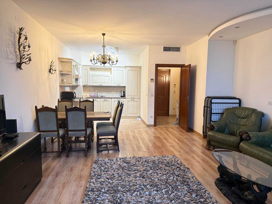 Дава се под наем Двустаен апартамент в Варна, Младост 1 - 100 кв.м за 1495.83 € - Снимка #3