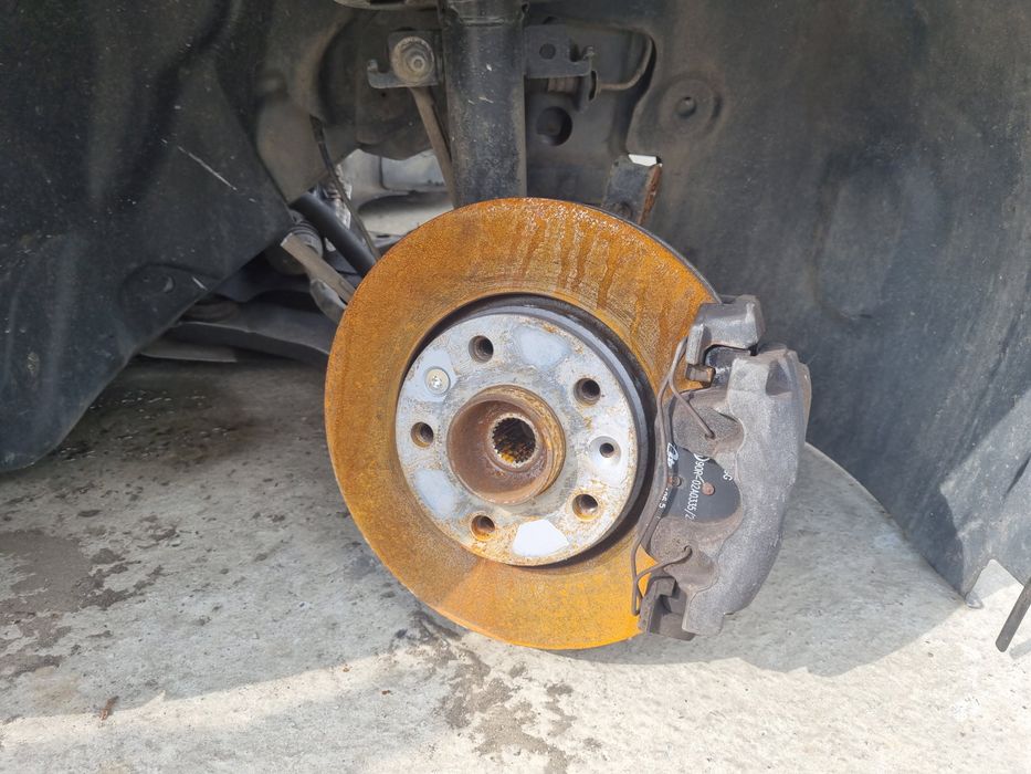 Fuzeta fata dreapta Renault Megane 3 [Fabr 2008-2015]1.6 dCi R9M-A4 96